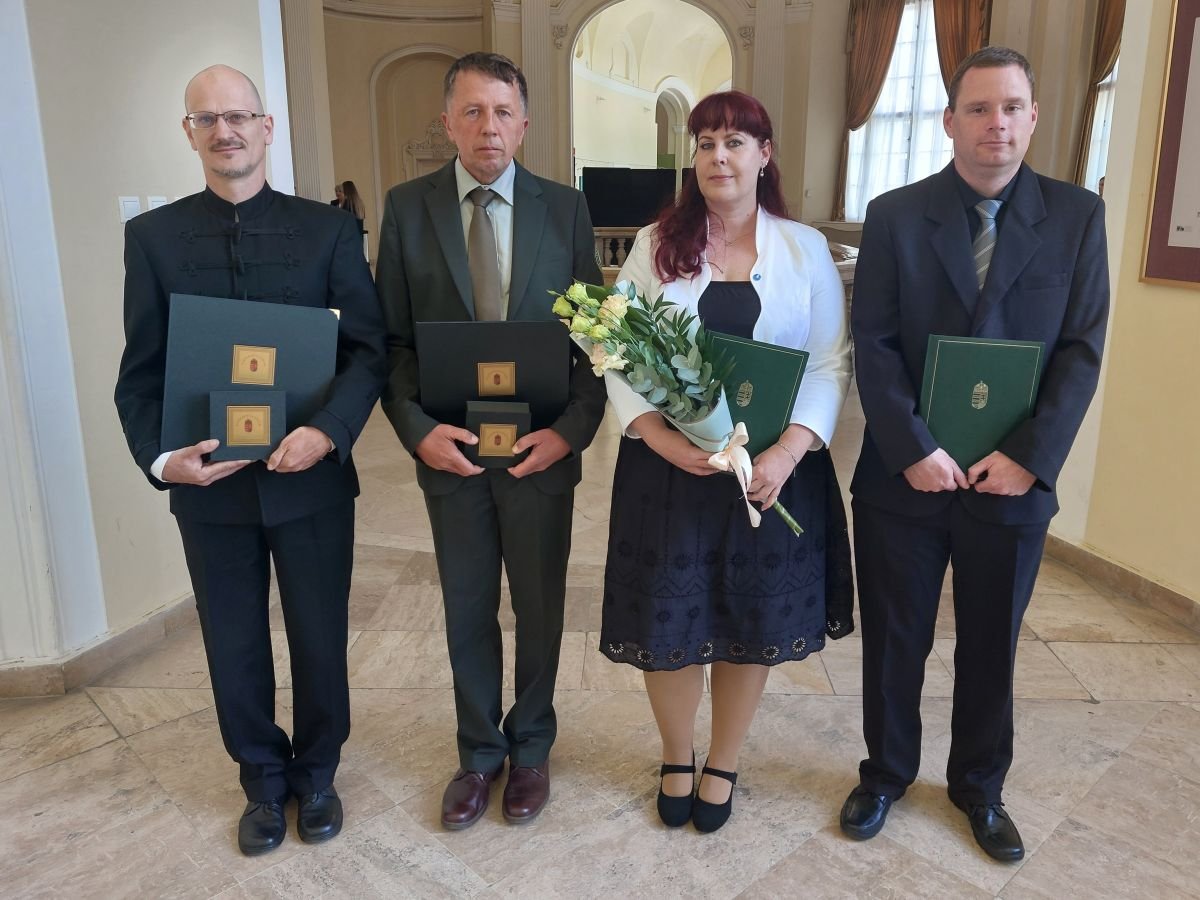 Elismerést kapók