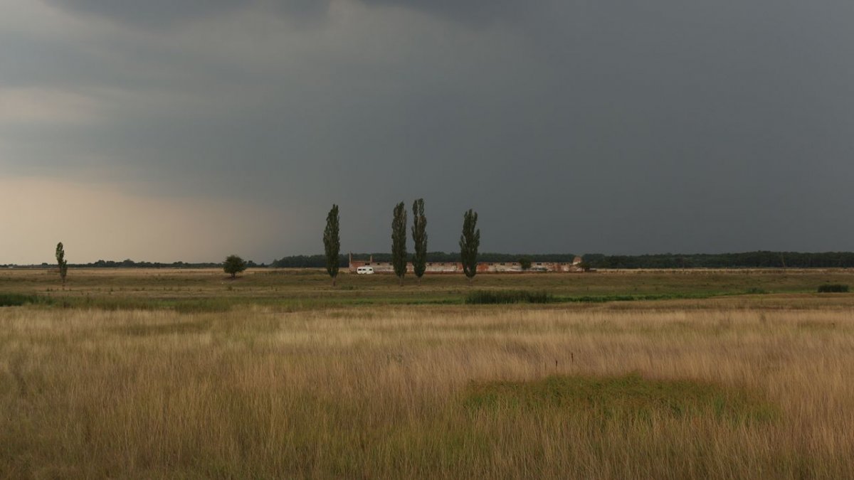 Ecsegpuszta vihar előtt